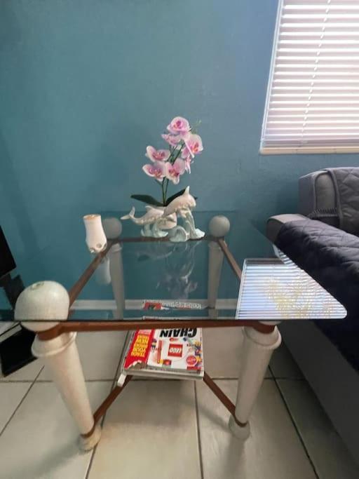 Entire Home By Siesta Key/Closed To Downtown サラソータ エクステリア 写真