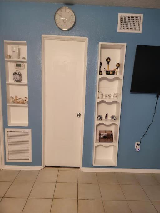 Entire Home By Siesta Key/Closed To Downtown サラソータ エクステリア 写真
