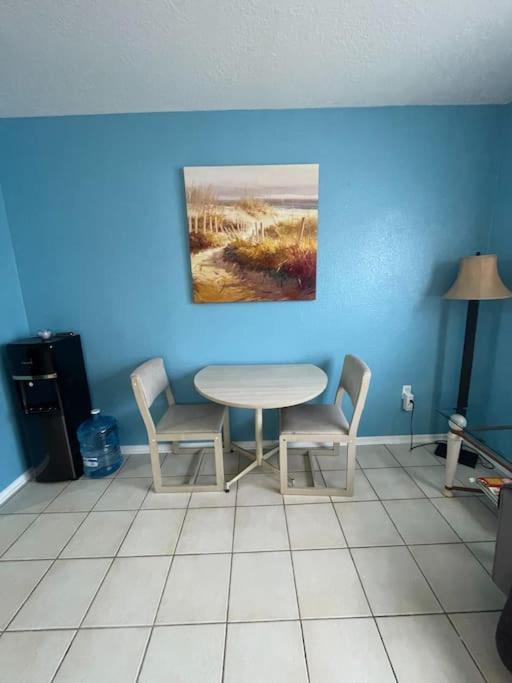 Entire Home By Siesta Key/Closed To Downtown サラソータ エクステリア 写真