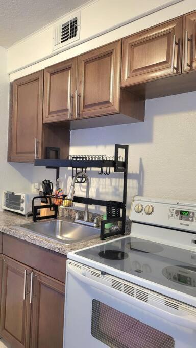 Entire Home By Siesta Key/Closed To Downtown サラソータ エクステリア 写真