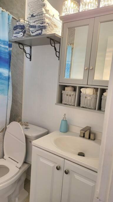 Entire Home By Siesta Key/Closed To Downtown サラソータ エクステリア 写真