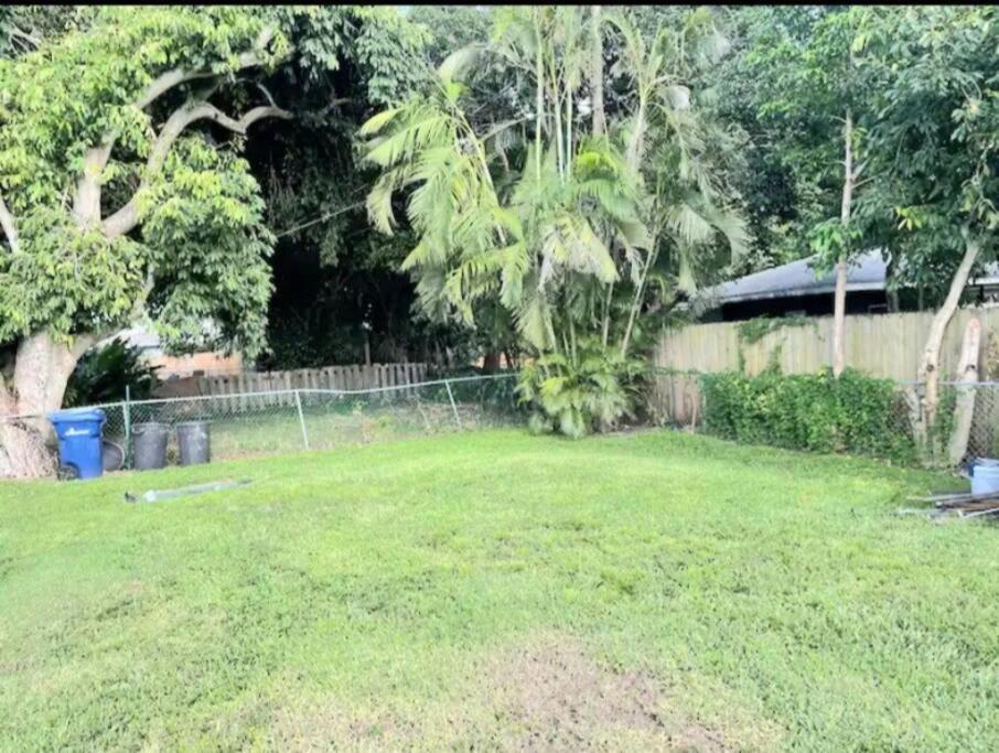 Entire Home By Siesta Key/Closed To Downtown サラソータ エクステリア 写真
