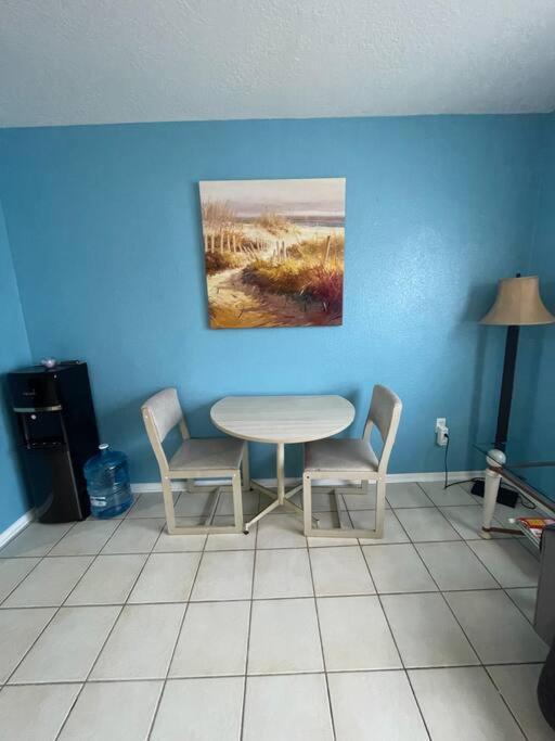 Entire Home By Siesta Key/Closed To Downtown サラソータ エクステリア 写真